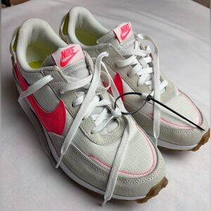 Nike Size 10 Pink and White Athletic Sneakers
